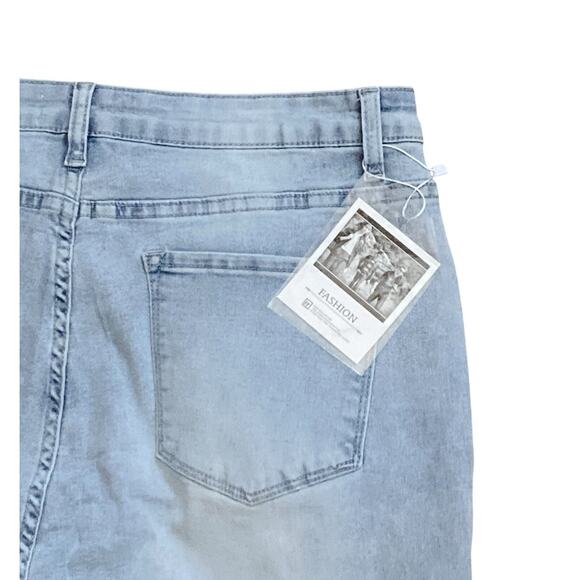 Mekool XXL Light Wash Distressed Skinny Blue Jeans NWT - Picture 3 of 9